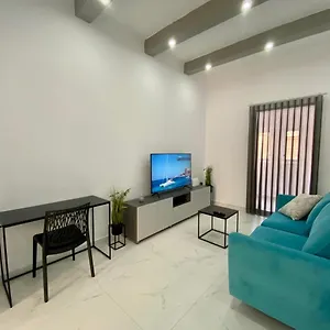 https://seaside-apartment-in-gzr-1047.hotelssaintjulians.com